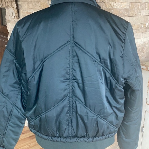 Vigoss blue almost an emerald green puffer jacket winter with zip closure - Picture 12 of 16